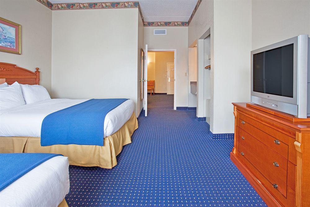 Savannah Gateway Hotel & Suites 조지타운 객실 사진