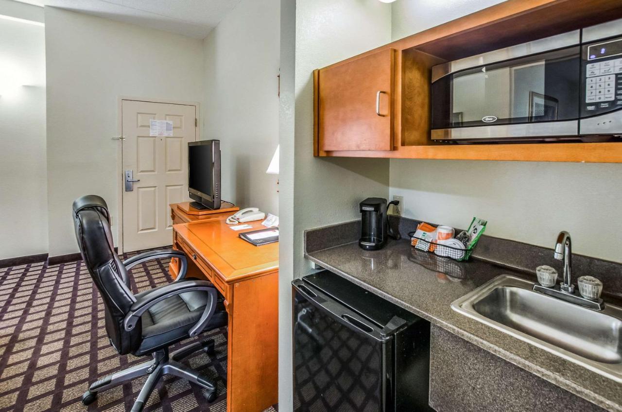 Savannah Gateway Hotel & Suites 조지타운 외부 사진